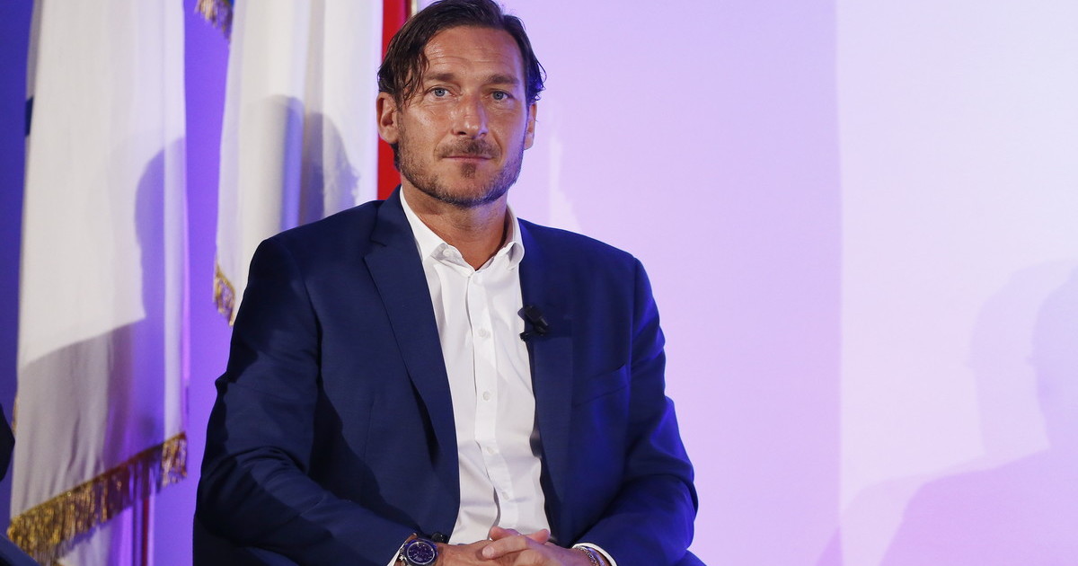 Un accordo segreto tra Totti e Noemi. Ecco qual è Un accordo segreto tra Totti e Noemi. Ecco qual è