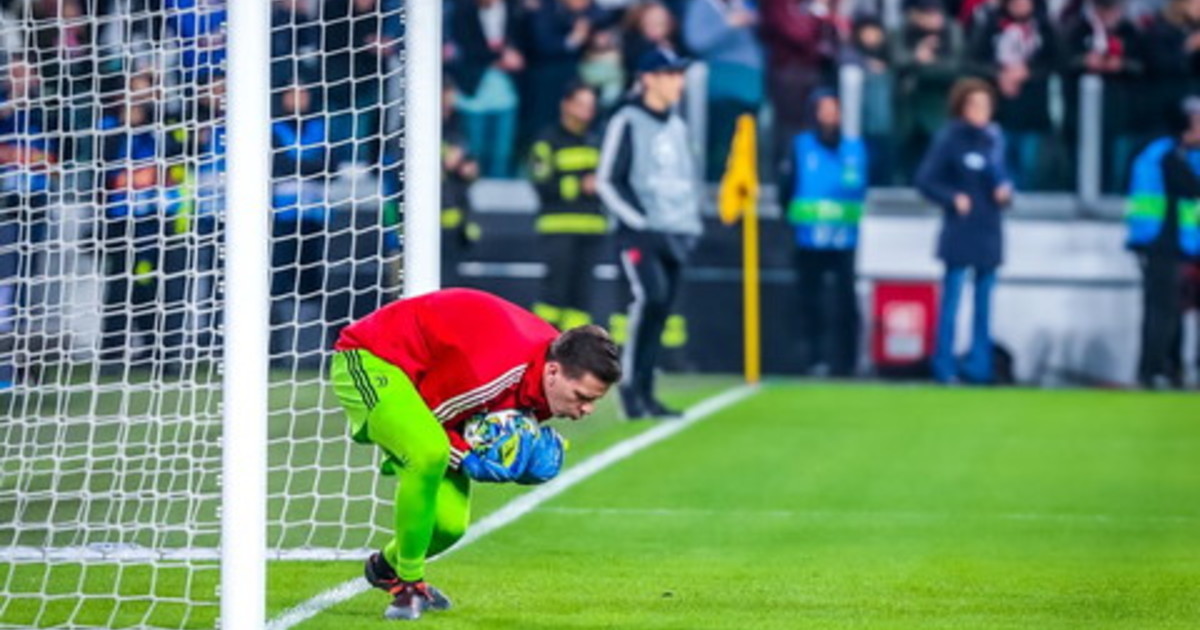 Altra tegola per la Juve: Szczesny fuori per 20 giorni Altra tegola per la Juve: Szczesny fuori per 20 giorni