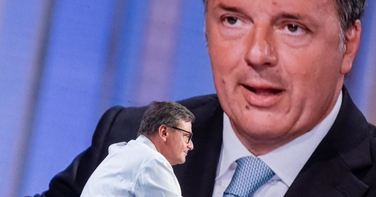 "Chi fa il leader..." stretta sul Terzo polo, accordo vicino Renzi Calenda "Chi fa il leader..." stretta sul Terzo polo, accordo vicino Renzi Calenda