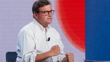 Simbolo fascista, Calenda si unisce al coro della sinistra sulla fiamma
