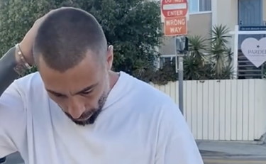 Pistola in bocca, calci, pugni... Il racconto choc di Brumotti, dove l'hanno rapinato