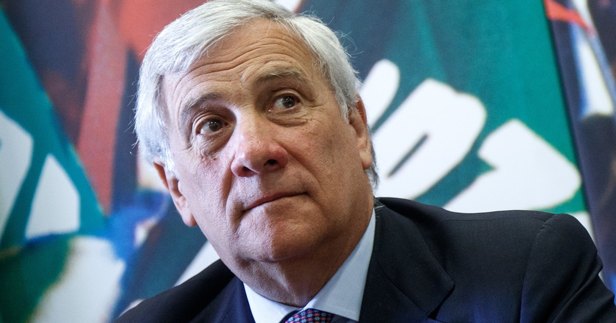 "Anche Forza Italia farà sacrifici sui nomi". Tajani sulle liste elettorali "Anche Forza Italia farà sacrifici sui nomi". Tajani sulle liste elettorali