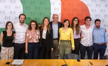 Patrimoniale e forza Urss. Ecco i giovani scelti da Letta: il Pd ormai è tutto a sinistra