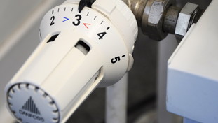 Il caro-bollette uccide turismo e artigianato. Valanga di licenziamenti e chiusure