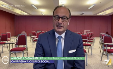 Scuole chiuse il sabato. La proposta dei presidi contro il caro bollette