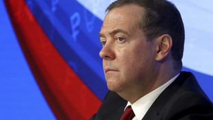 Giocate a scacchi con la morte. Medvedev micidiale: anche l'Italia trema