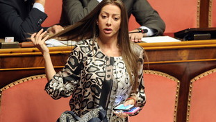 Pronta la fregatura di sinistra e Calenda ai napoletani. Rossi sbugiarda tutti