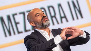 “Draghi ci ha svenduto”. Paragone a valanga: disastro sociale in arrivo