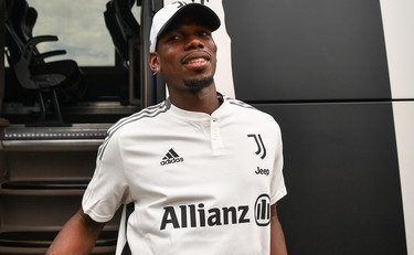 Pogba si opera al ginocchio, perché il centrocampista va sotto i ferri