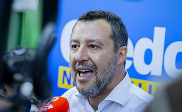 Paghi per famiglie e imprese. Salvini batte cassa all'Europa