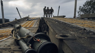 Bombe russe sulla città di Zelensky, allagate più di cento case