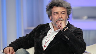 De Vita umilia la sinistra e azzera lo spauracchio fascismo: la frase che infiamma i social