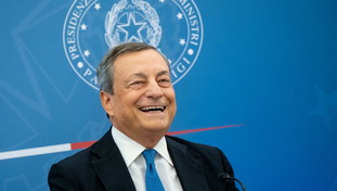 “No alle armi e poi il capovolgimento...”. Draghi umilia Conte sull'Ucraina