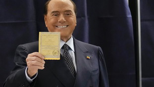 Chi vince e chi perde alle elezioni. Berlusconi gongola, Di Maio e Cottarelli azzerati