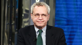 Mentana, clamoroso doppio senso alla maratona tv. Cosa scappa al conduttore