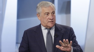 Basta imbrogli sul Reddito. Tajani dichiara guerra alle truffe