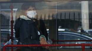 Mascherine, da sabato 1 ottobre via l'obbligo sui mezzi di trasporto