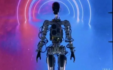 Elon Musk: il mio obiettivo? Robot per tutti a 20mila euro