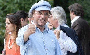 Porterei una pianta a ogni concorrente. La provocazione di Luca Sardella sul Gfvip