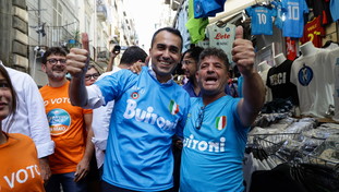 Feltri seppellisce Di Maio: astro morente della politica, ora torna allo stadio