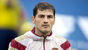 Il campione di calcio fa coming out: “Sono gay”. Risposta a sorpresa del compagno