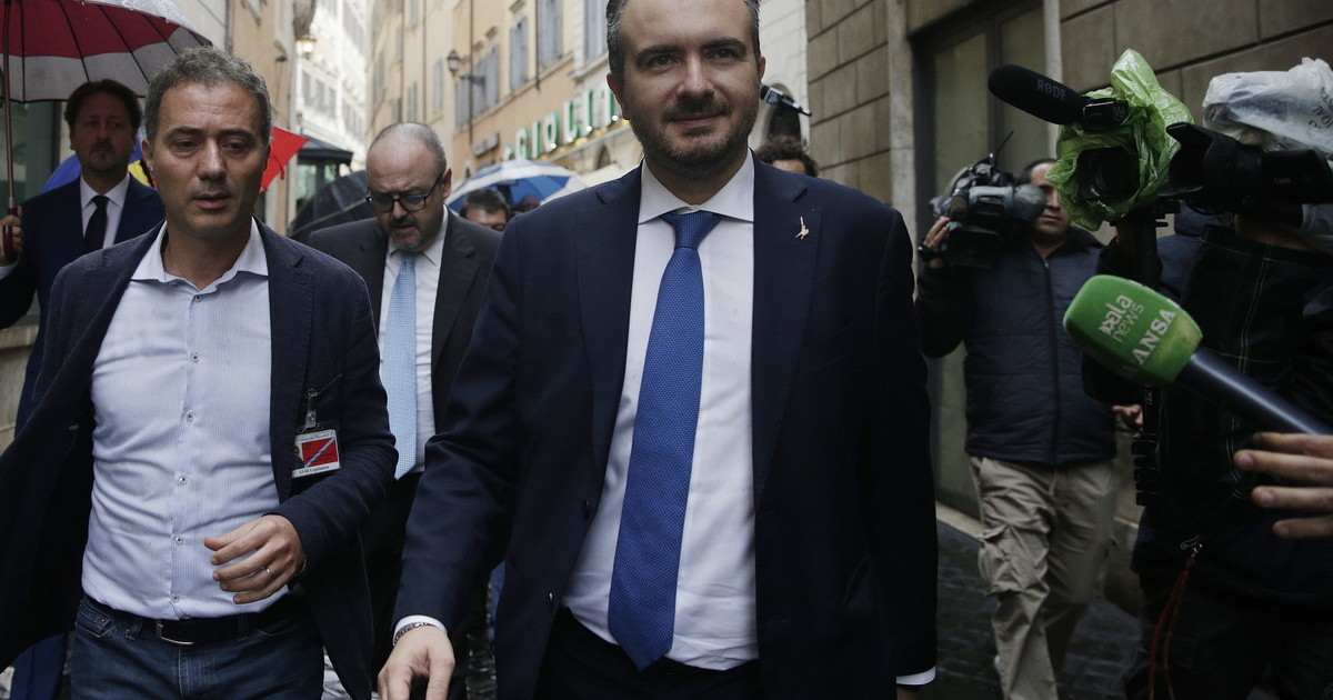 L Aria Che Tira ribaltone Su Molinari Il Retroscena Di Minzolini 