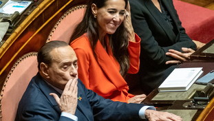 Gelmini e Ronzulli accanto alla buvette, alta tensione in Senato