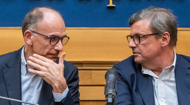 Irresponsablii. Cancella quel tweet. Letta e Calenda litigano anche su La Russa