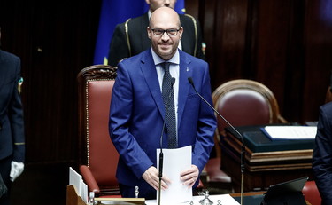 Il Parlamento tornerà centrale. La promessa di Fontana. Poi ringrazia Bossi