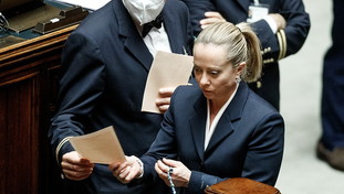 Scoppia il caso appunti di Berlusconi. L'affondo di Meloni: Non sono ricattabile