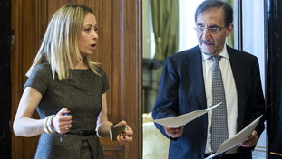 “Clima d'odio”. Meloni difende La Russa e si scaglia contro la sinistra