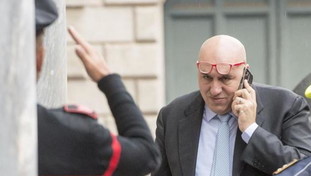 Faccia come nelle sue aziende, messaggio di Crosetto a Berlusconi: il governo nascerà