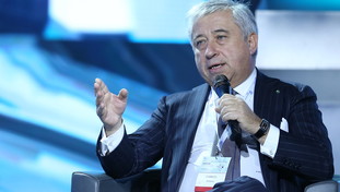 L'imprenditore al ministero della Transizione ecologica: Crosetto cala l'asso