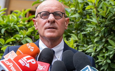 Un decreto contro il caro bollette, Rampelli anticipa il primo atto del governo Meloni