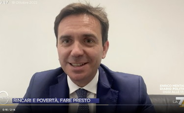Le devo dare una brutta notizia. La reazione di Cattaneo in diretta tv