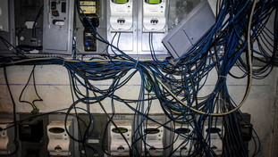 Ora staccano subito luce e gas a chi non paga le bollette