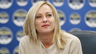 “Stop alle trattative”, Meloni avanti da sola. I contatti con il Quirinale e gli Usa