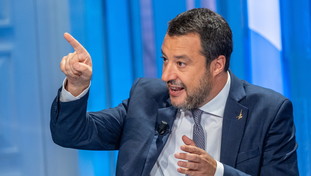 Pugno duro di Salvini e Piantedosi: la ricetta contro gli sbarchi dei clandestini