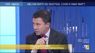 “Mani legate?”. Gruber ammutolita da Bocchino: la replica spiazza tutti