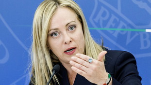 Prima tappa in Europa, manovra e guerra: il governo Meloni corre veloce