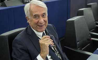 Το Δημοκρατικό Κόμμα χρειάζεται νέα πρόσωπα. Η Pisapia φεύγει από το Regionals στη Λομβαρδία