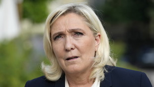 L'Italia ha ragione, governo francese ipocrita. Le Pen smaschera Macron