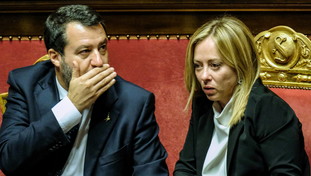 Tetto al contante? Tutto rinviato. Chi c'è dietro la scelta di Meloni
