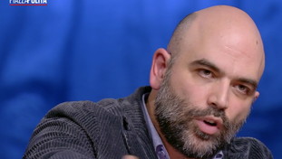 Saviano insiste, cosa dice in tv. Salvini lo fulmina: altra querela