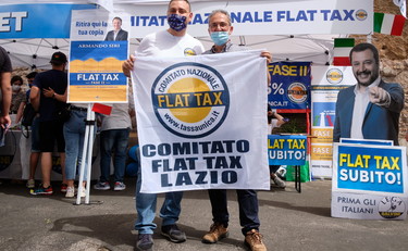 Sì alla flat tax fino a 85mila euro, Niente condono sulle cartelle