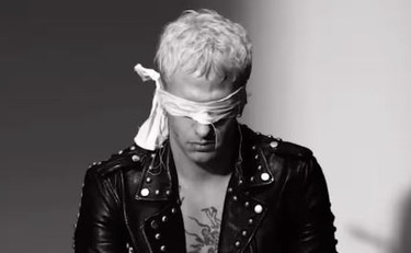 Che sarà. Achille Lauro annuncia il nuovo singolo sui social. Cosa dice ai fan