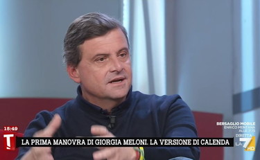 I migliori non li scelgono mai. Carlo Calenda attacca il M5S