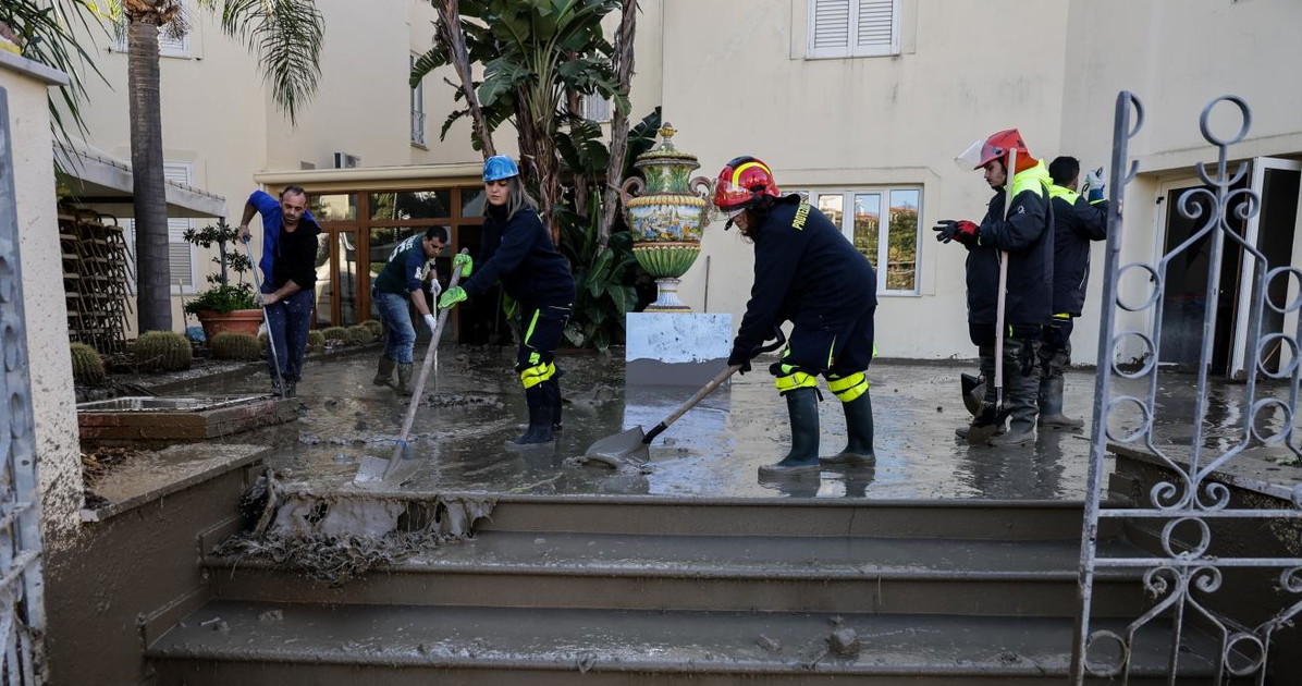 In Puglia allerta arancione, nubifragi nel Catanzarese In Puglia allerta arancione, nubifragi nel Catanzarese