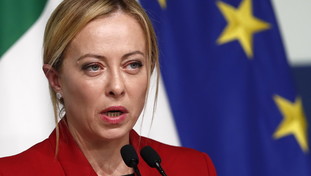 “Risposte alle emergenze immediate”. Meloni non fa passi indietro sulla manovra