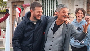 Fiorello manda il Tg1 al tappeto: esordio col botto di ascolti